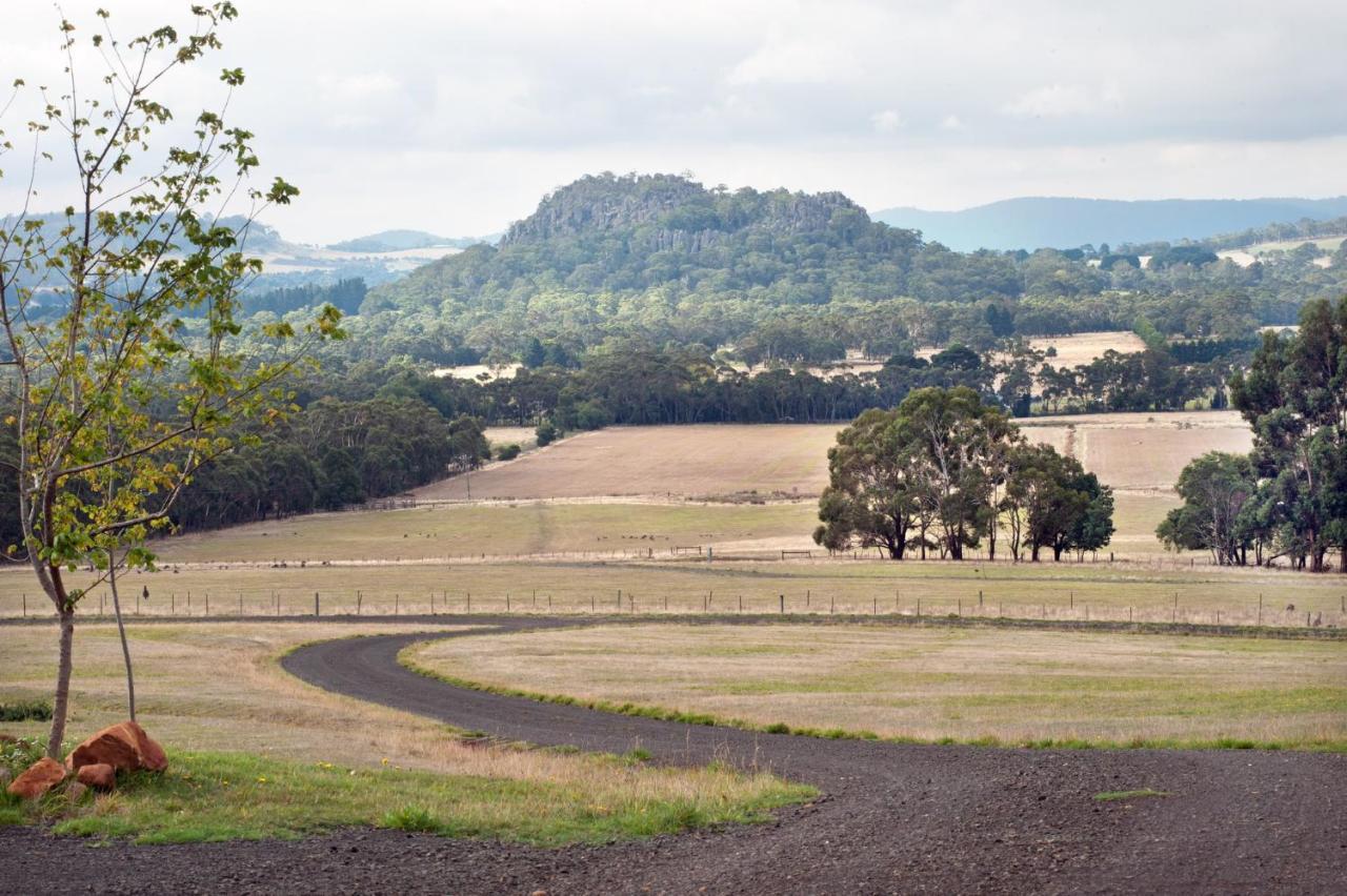 Hanging Rock Views วูดเอน ภายนอก รูปภาพ